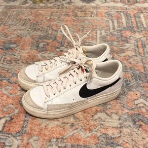 Nike Blazer Low Womens 7.5